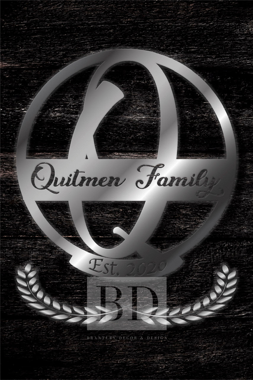 Q Summer Table and Iron Monogram Dark